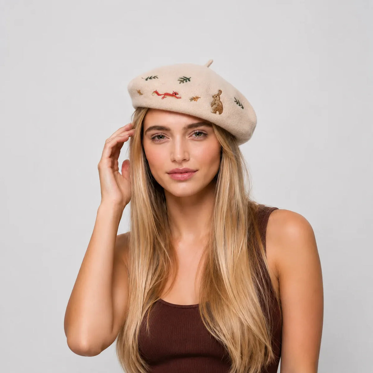 Beret Avec Broderies Femme